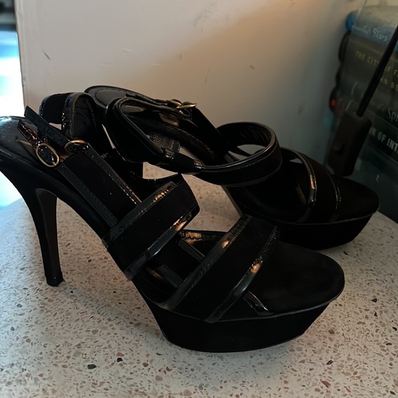 Yves Saint Laurent black leather and suede high heel sandal - Picture 3 of 5